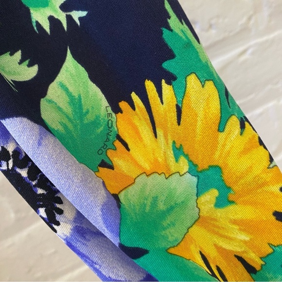 Leonard Paris || Mikado Silk Jersey Dress Belted Floral Navy - Picture 6 of 15